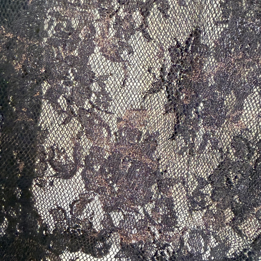 BKE Boutique Black lace floral top S - Picture 4 of 4